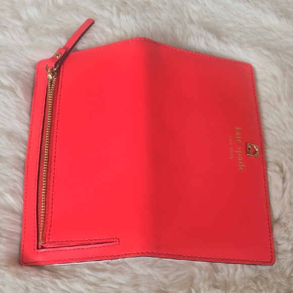 Kate Spade Coral Wallet - Picture 4 of 8